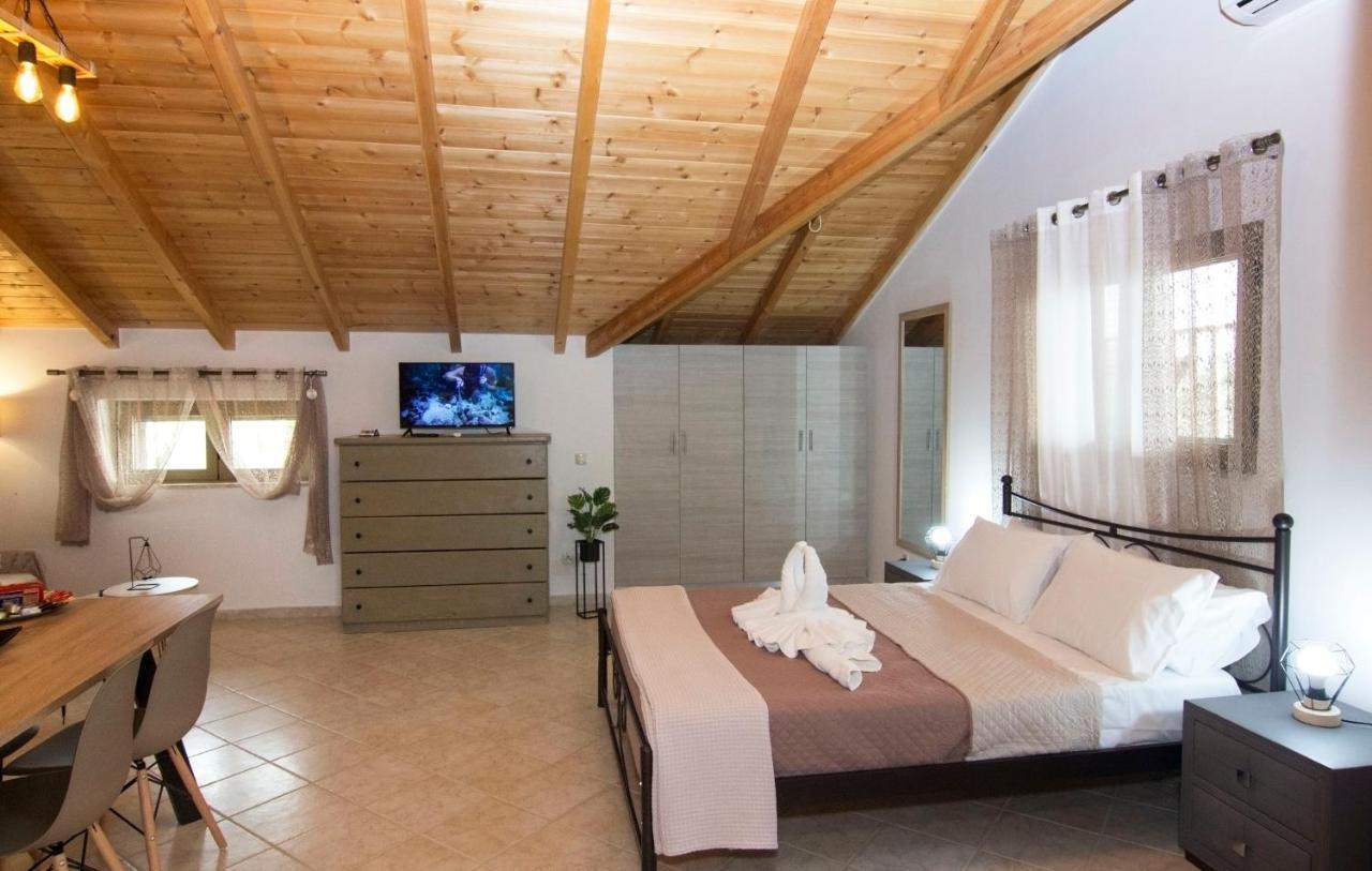 Selinitsa Stone Studio - Mani Seaview Retreat Agios Nikolaos  Exterior photo